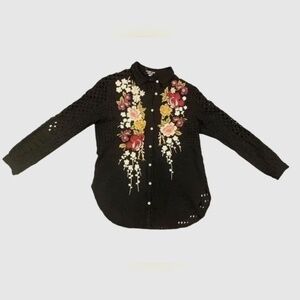 Johnny Was Workshop Embroidered Eyelet Button Down Size Small